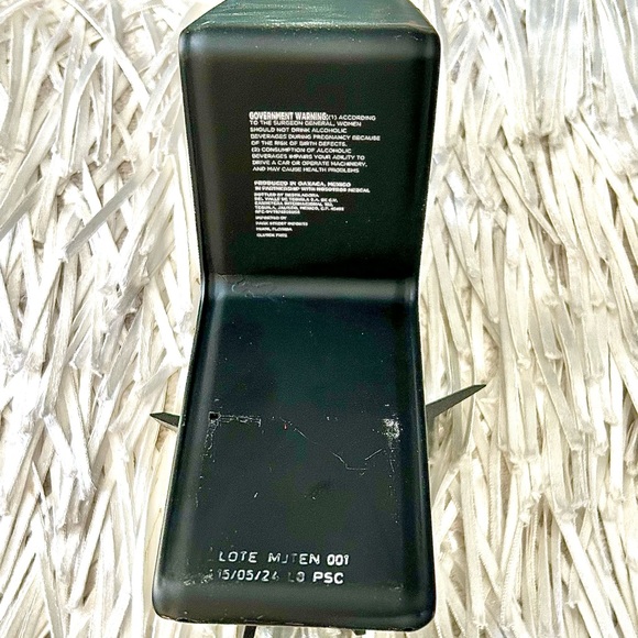 Tesla Black Mezcal Bottle Decanter. (Empty!) - Picture 4 of 4